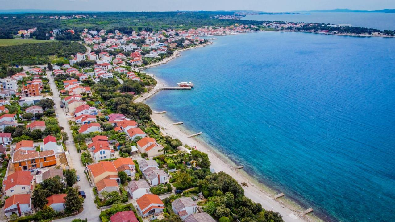 Locus Apartments Петрчане Экстерьер фото