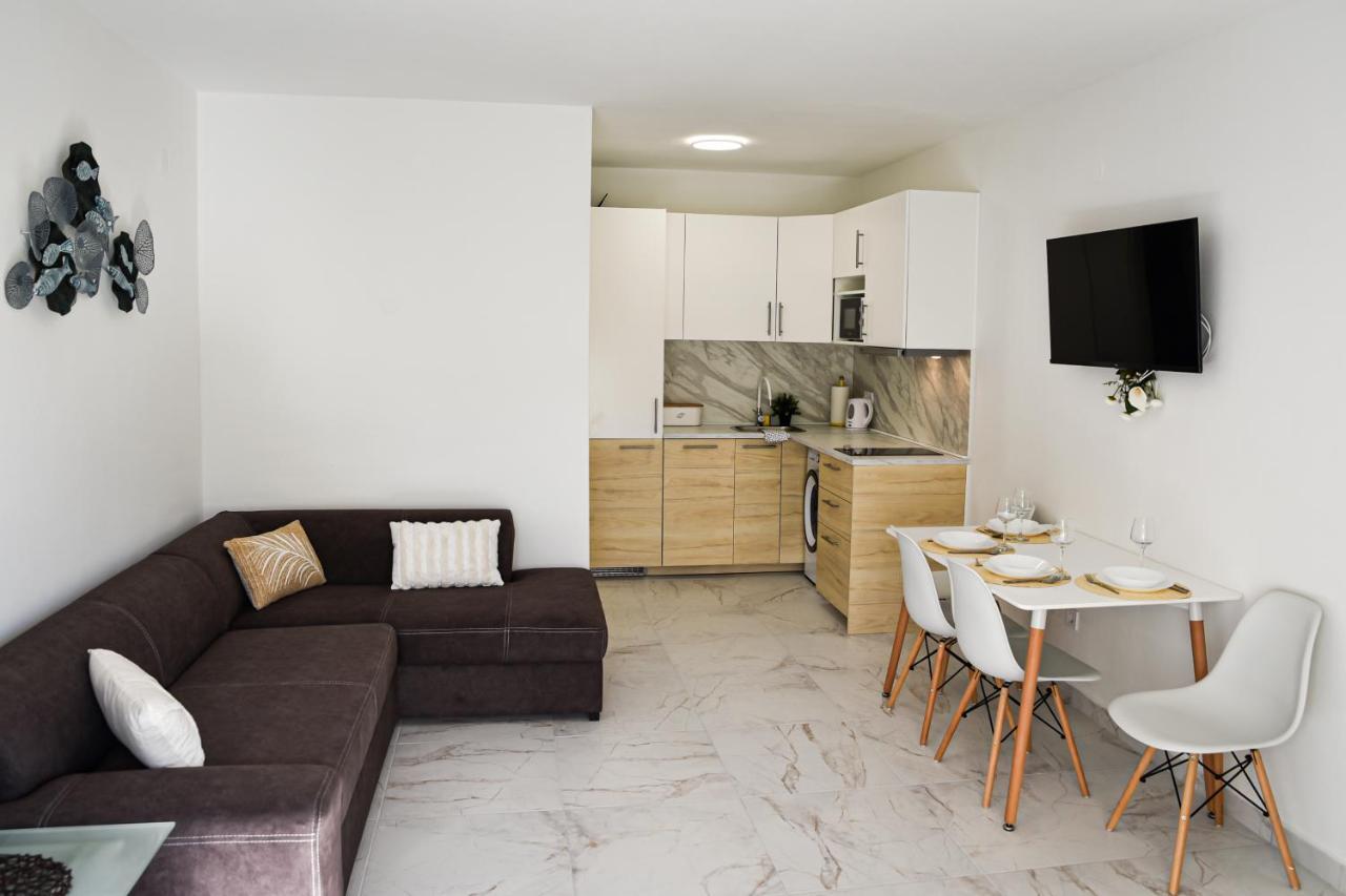 Locus Apartments Петрчане Экстерьер фото