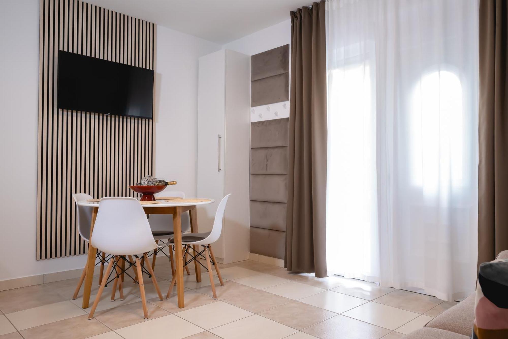 Locus Apartments Петрчане Экстерьер фото