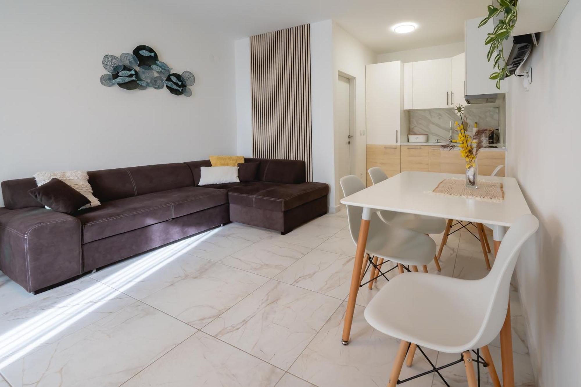 Locus Apartments Петрчане Экстерьер фото