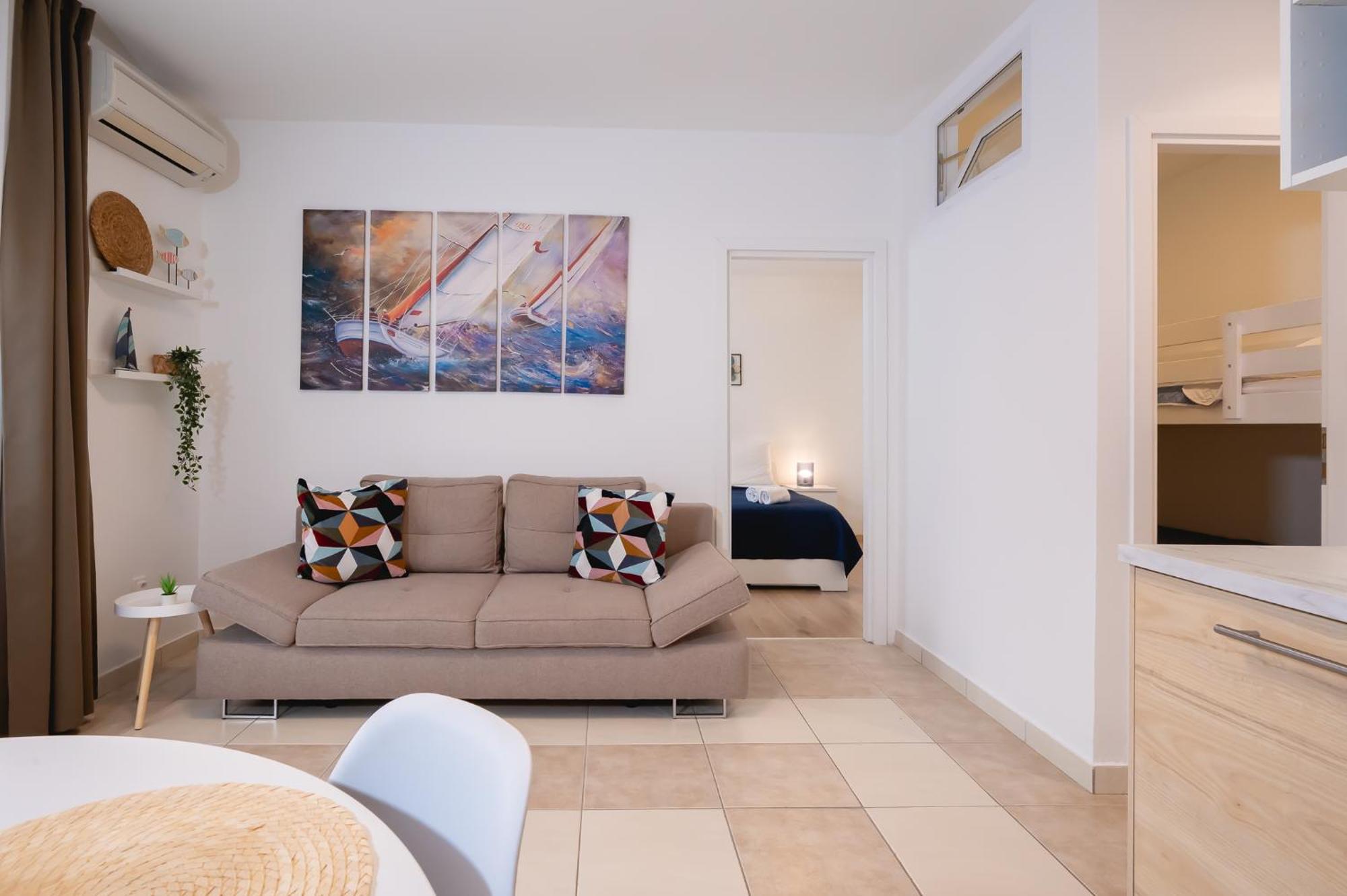 Locus Apartments Петрчане Экстерьер фото