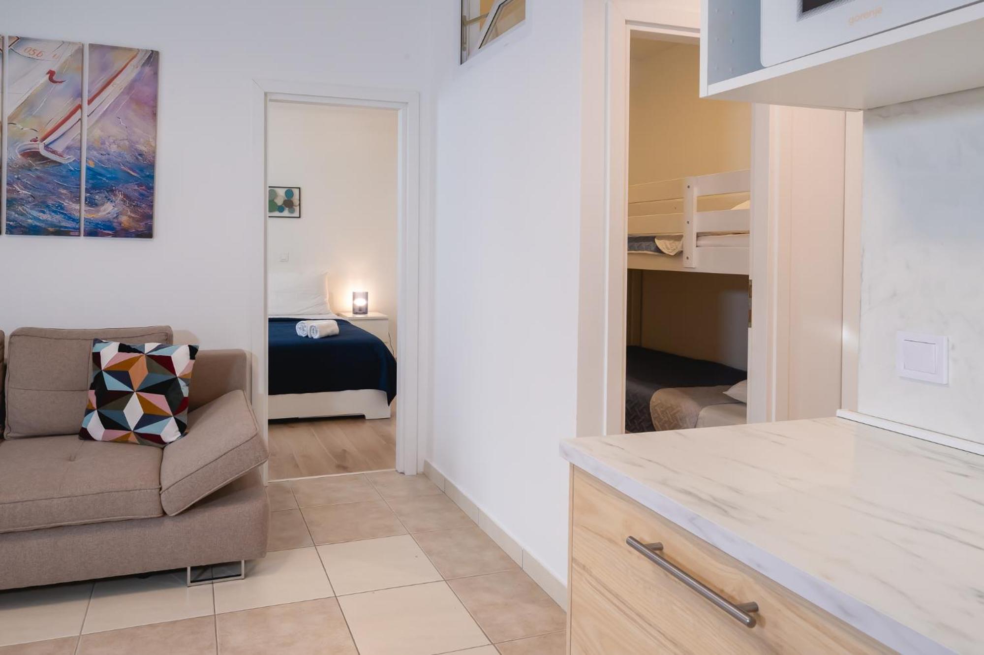 Locus Apartments Петрчане Экстерьер фото
